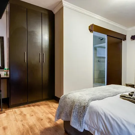 The Nightingale Guesthouse Bloemfontein Exterior photo