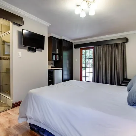 The Nightingale Guesthouse Bloemfontein Exterior photo