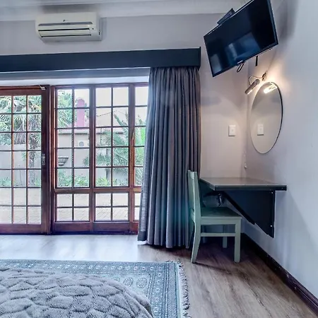 The Nightingale Guesthouse Bloemfontein Exterior photo