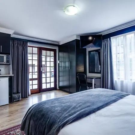 The Nightingale Guesthouse Bloemfontein Exterior photo